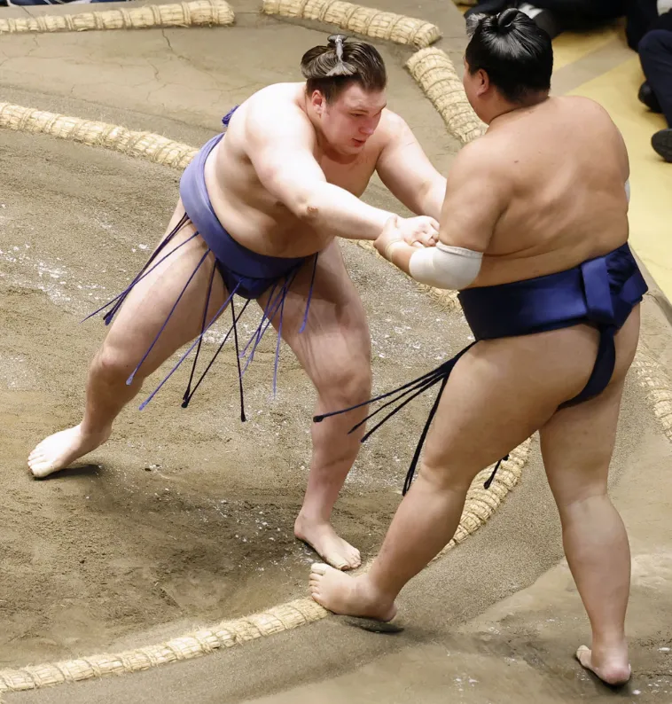 Aonishiki Arata bout charge migi yotsu technique highlights